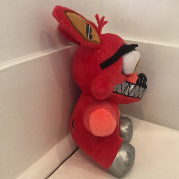 Five Nights at Freddy’s Nightmare Foxy plush - Picture 4 of 8
